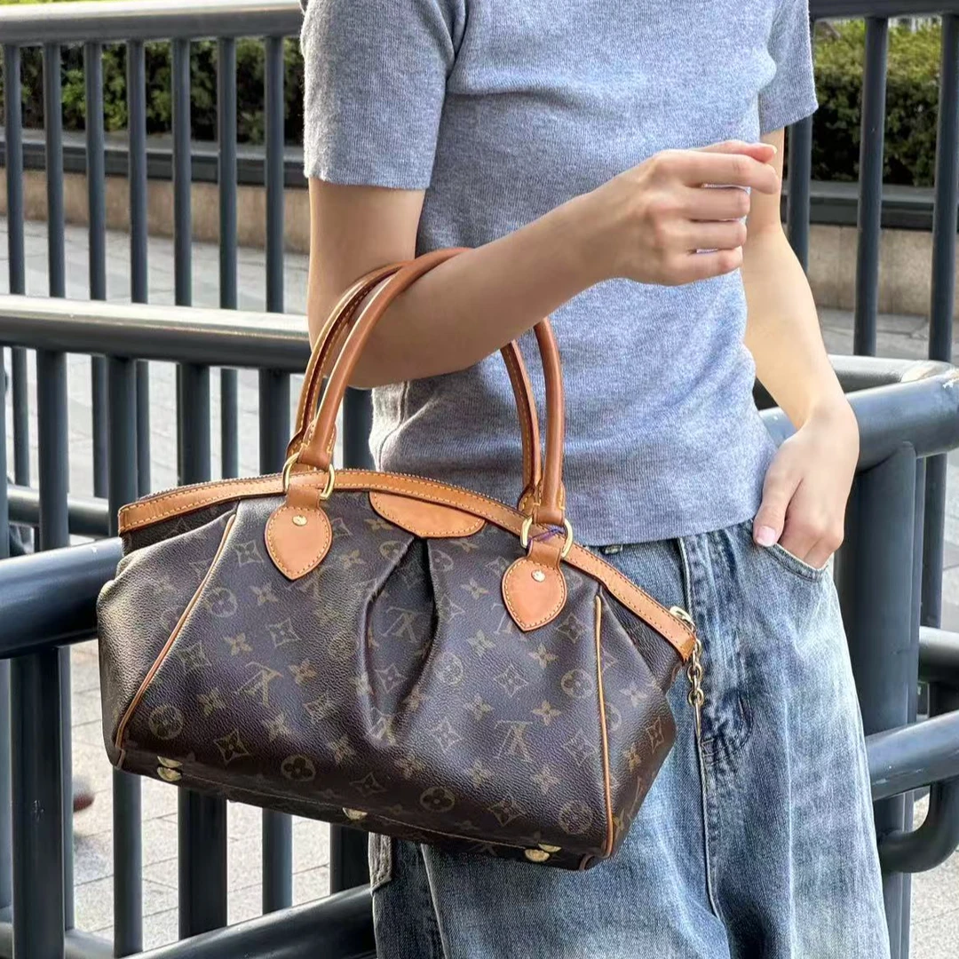 95新 LouisVuitton/路易威登 16048300 饺子包手提款 28*20
