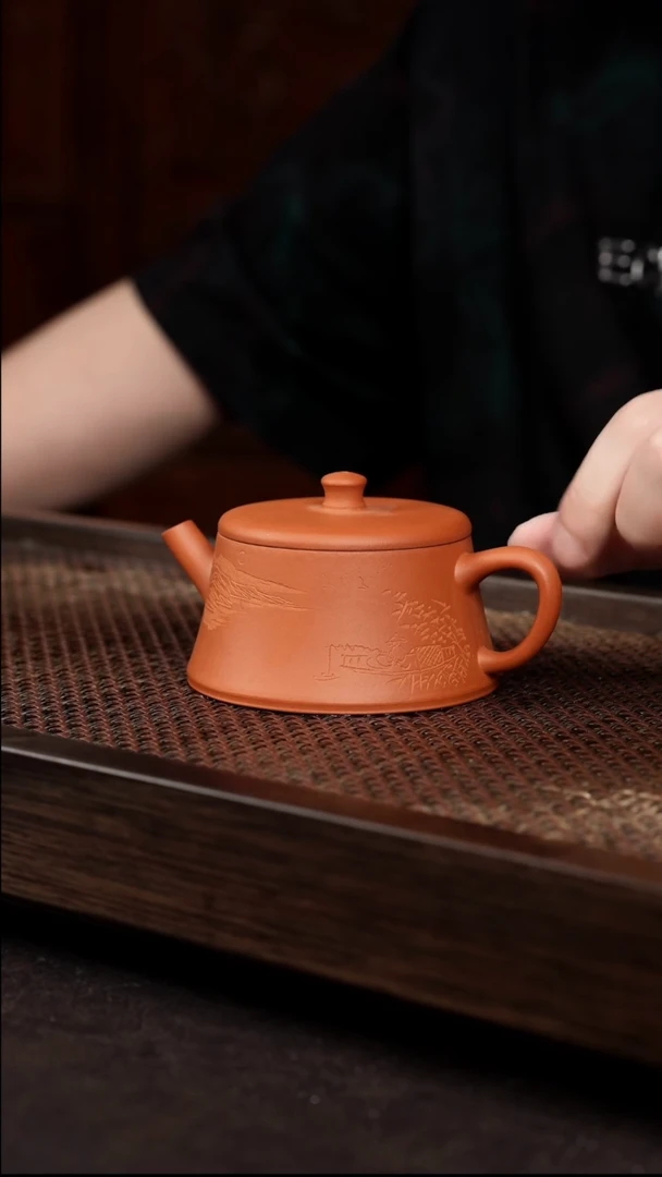 茶壶紫砂红泥刻绘云柱