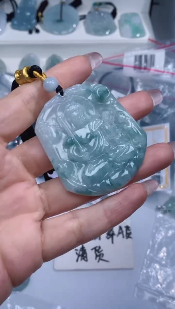 颈饰未镶嵌翡翠吊坠