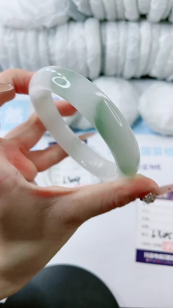 【闪购商品】石英质玉手镯未镶嵌多样性发货L305-64