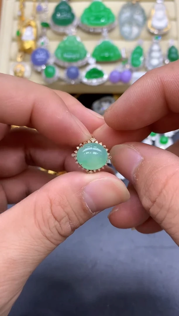 18K金镶嵌戒指翡翠222-中国好珍宝