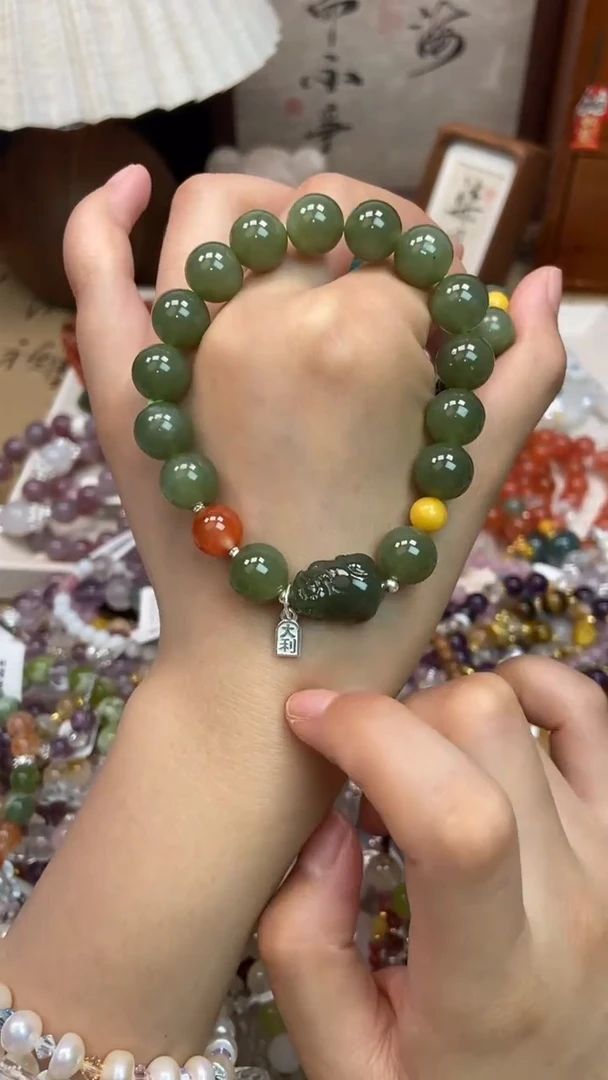 手饰和田玉未镶嵌209