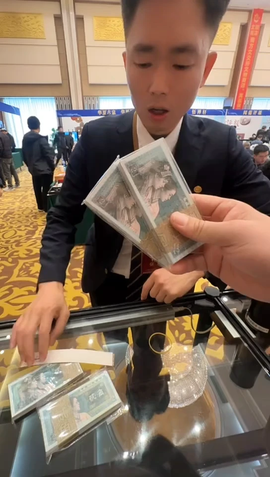 【闪购商品】8002双胞胎5个7头随号标。。