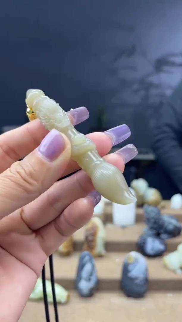 颈饰未镶嵌和田玉1