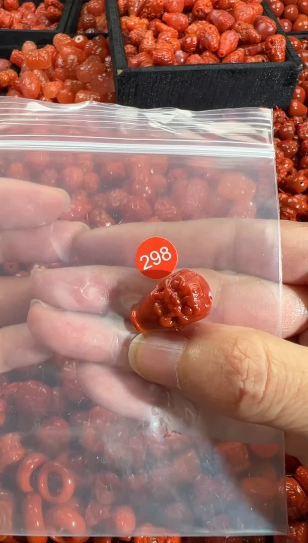 颈饰未镶嵌南红玛瑙1