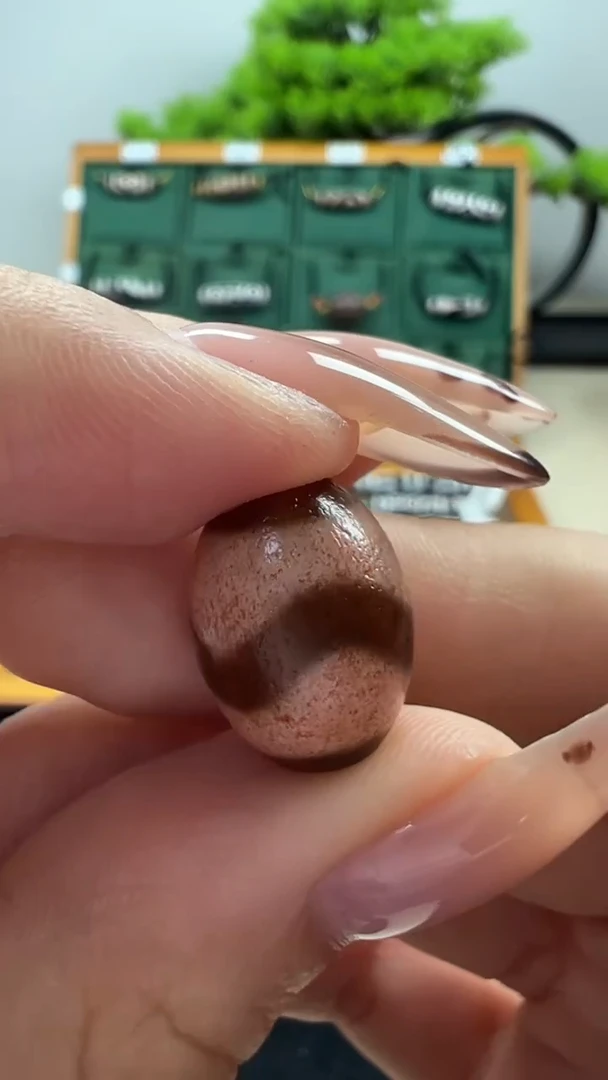 玛瑙/玉髓（覆膜）颈饰未镶嵌53.（微瑕）