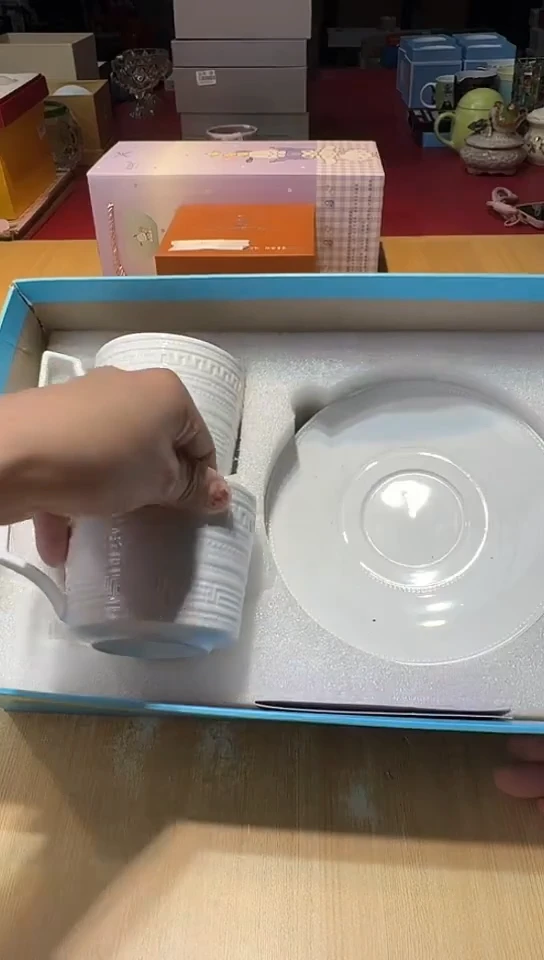 瓷片生活的本意是开心阿@@1