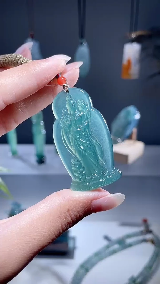 颈饰未镶嵌翡翠观音