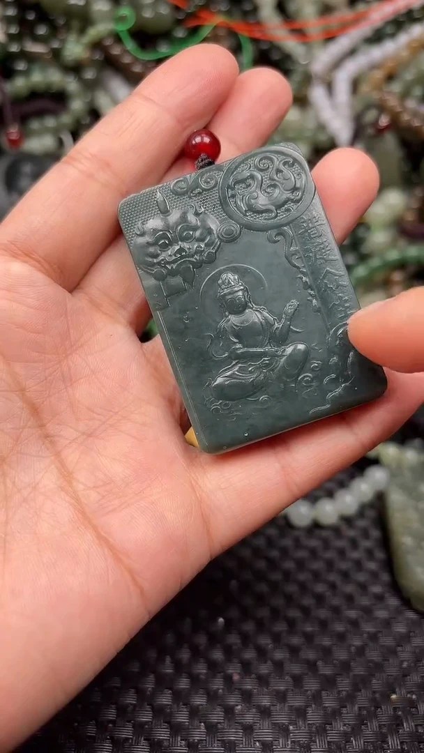 颈饰未镶嵌和田玉1