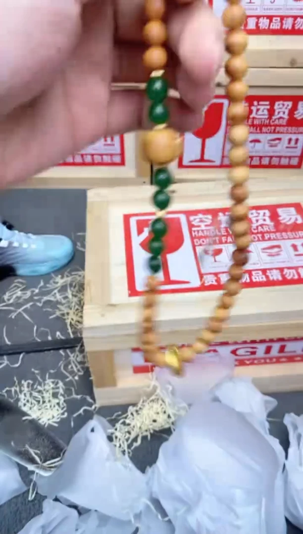 精选闪购手串搭配无礼盒