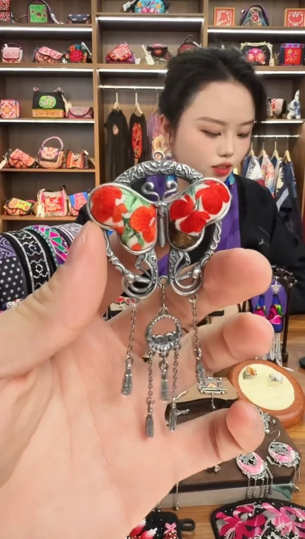 【闪购商品】织绣36蒙阿苏苗绣传承