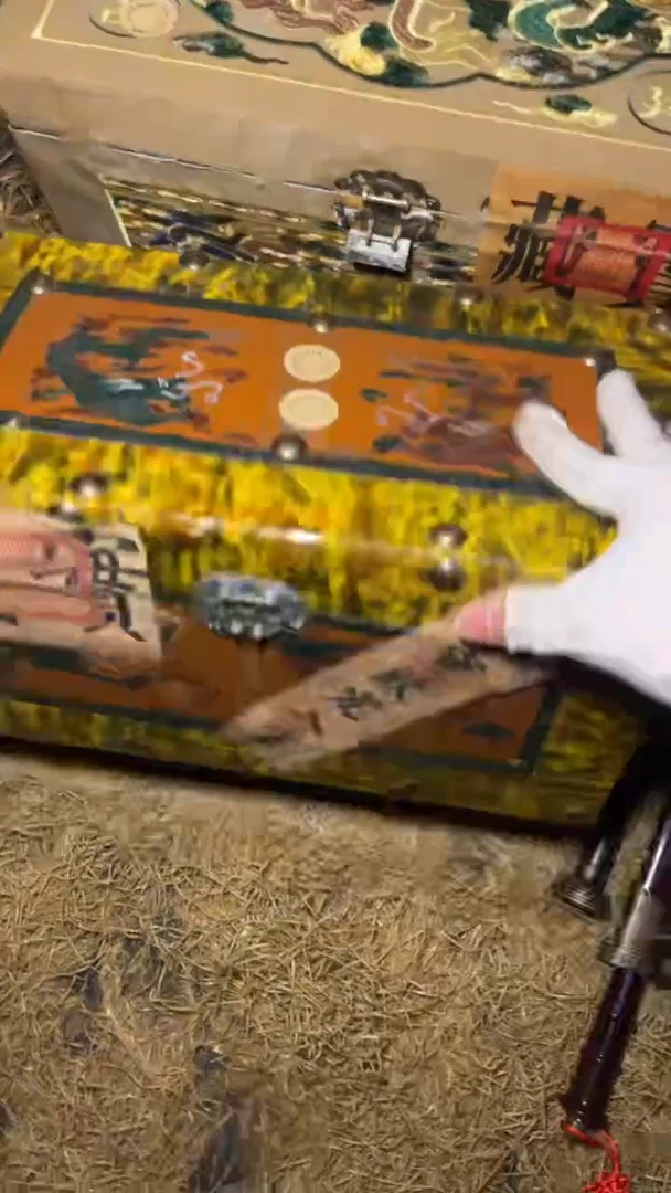 木高端精美开黄漆器龙盒子一件链接