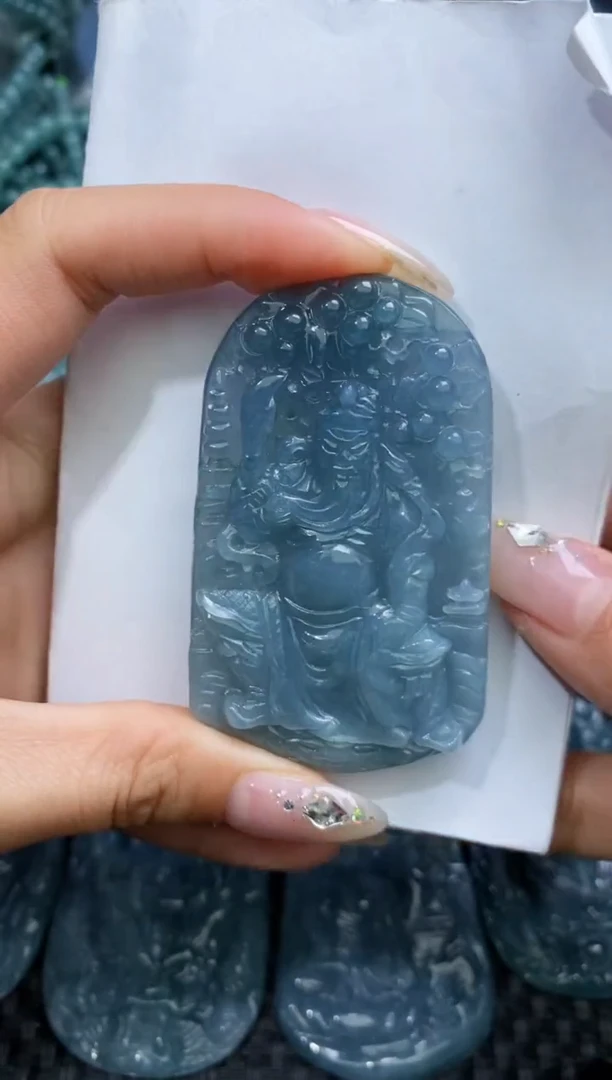【闪购商品】翡翠颈饰未镶嵌          