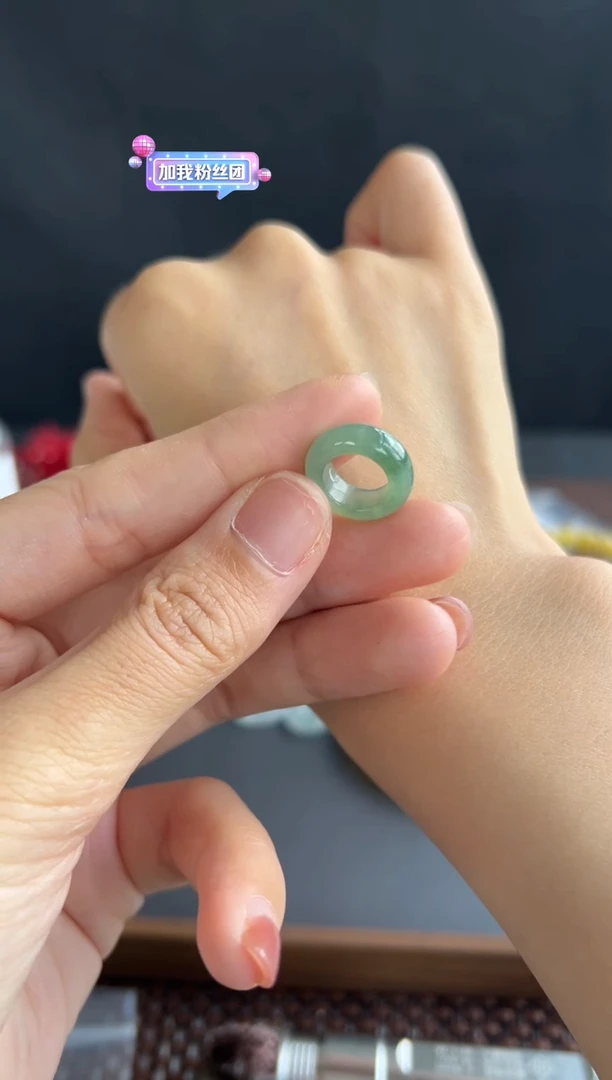 翡翠未镶嵌颈饰908买断