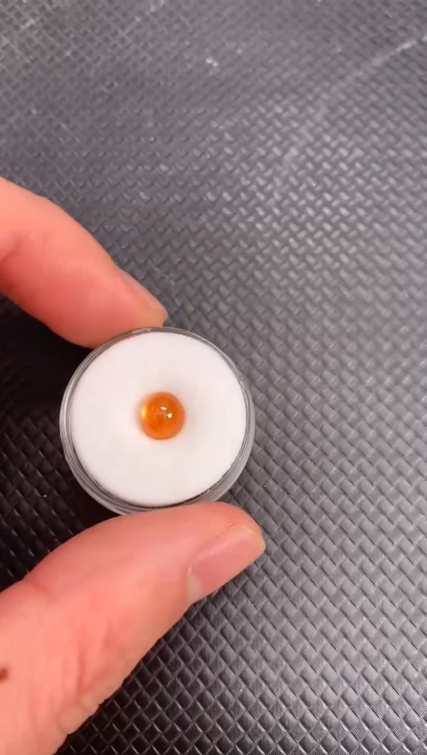 未镶嵌裸石石榴石（芬达石）天然芬达石