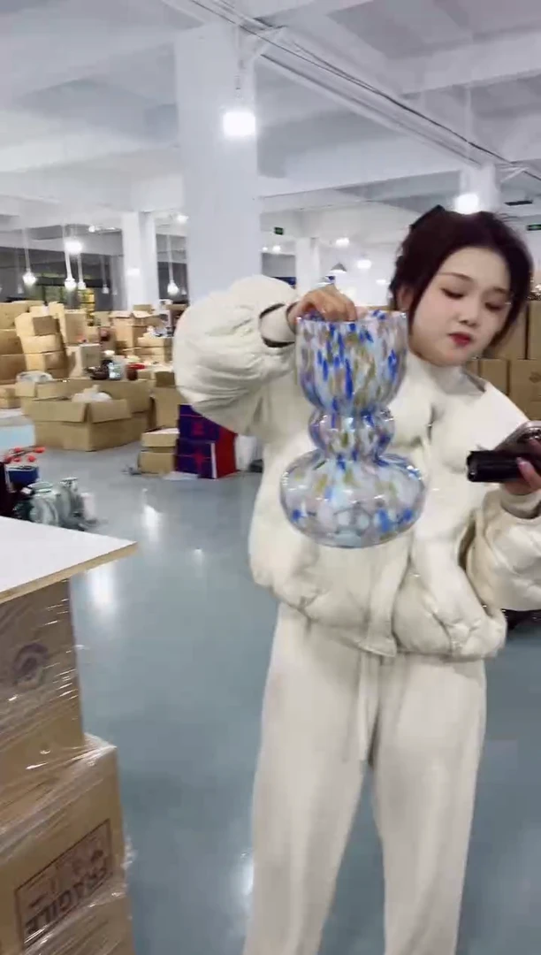 【闪购商品】玻璃乐之沭花瓶微瑕-XYGK