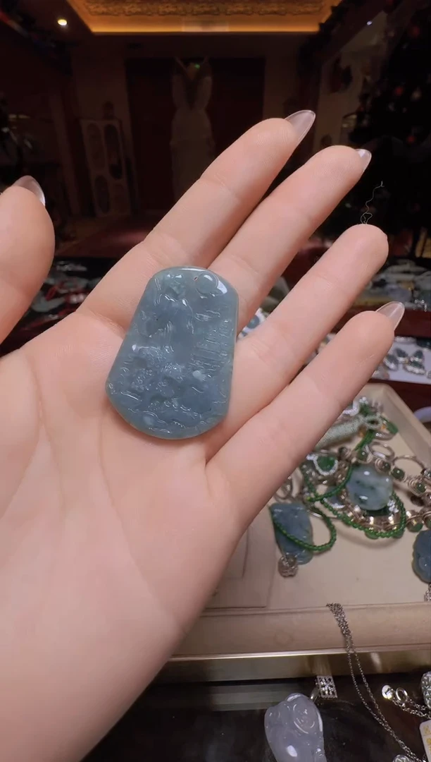 【闪购商品】翡翠吊坠(不含链)未镶嵌翡翠