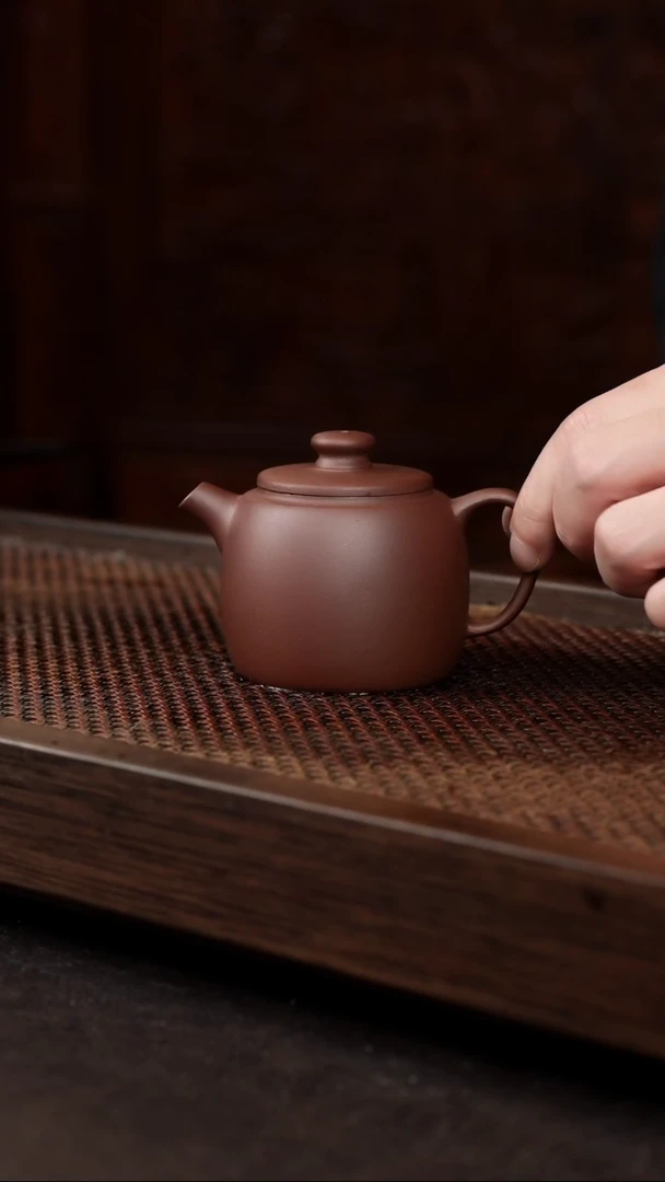 茶壶紫砂底槽清巨轮