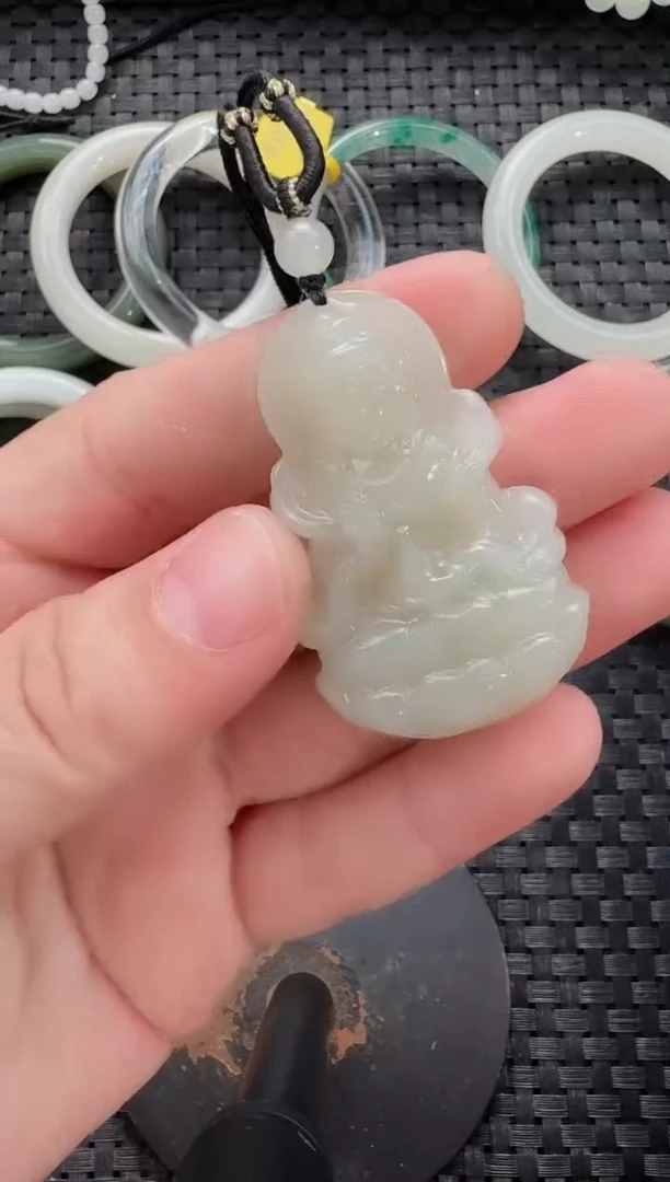 颈饰未镶嵌和田玉观音