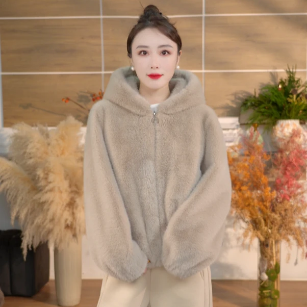 新款海宁秋冬气质连帽洋气加厚短款休闲时尚女士保暖毛外套冬季11