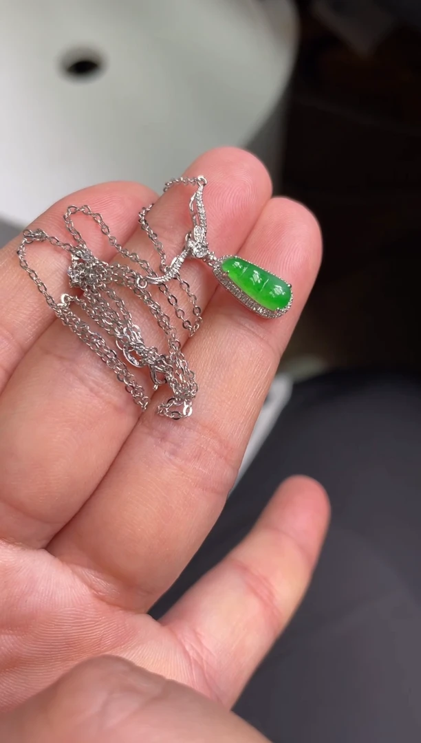 【闪购商品】翡翠颈饰18K金镶嵌13.........