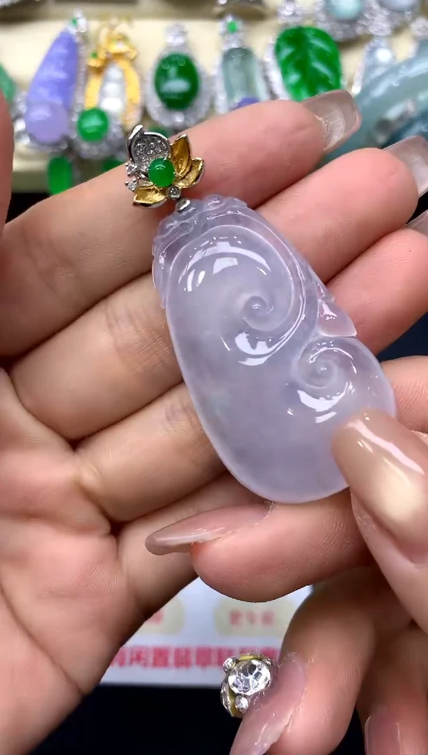 颈饰18K金镶嵌翡翠216-中国好珍宝