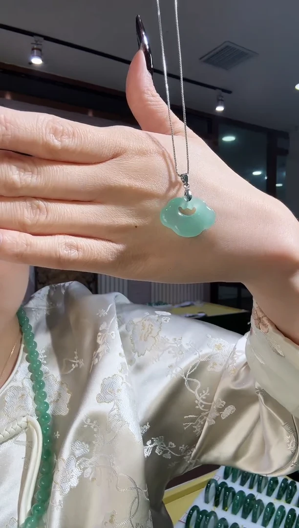 【闪购商品】石英质玉手镯未镶嵌1