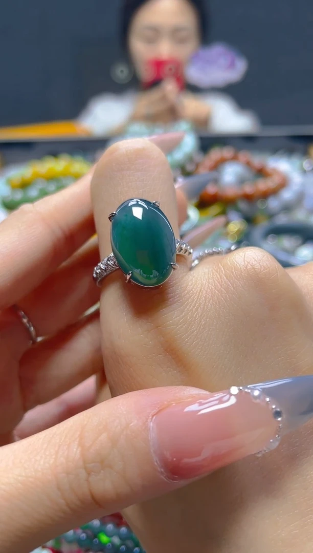 颈饰未镶嵌翡翠/T/翡翠A货，一件也是批发价