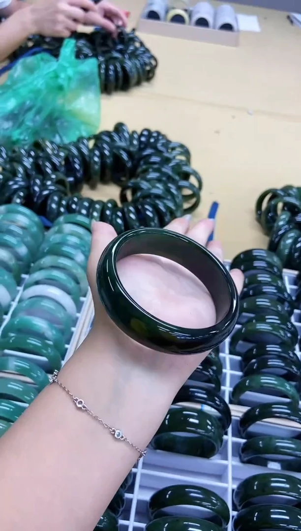 和田玉手镯未镶嵌和田玉手镯多样性发其一64-65