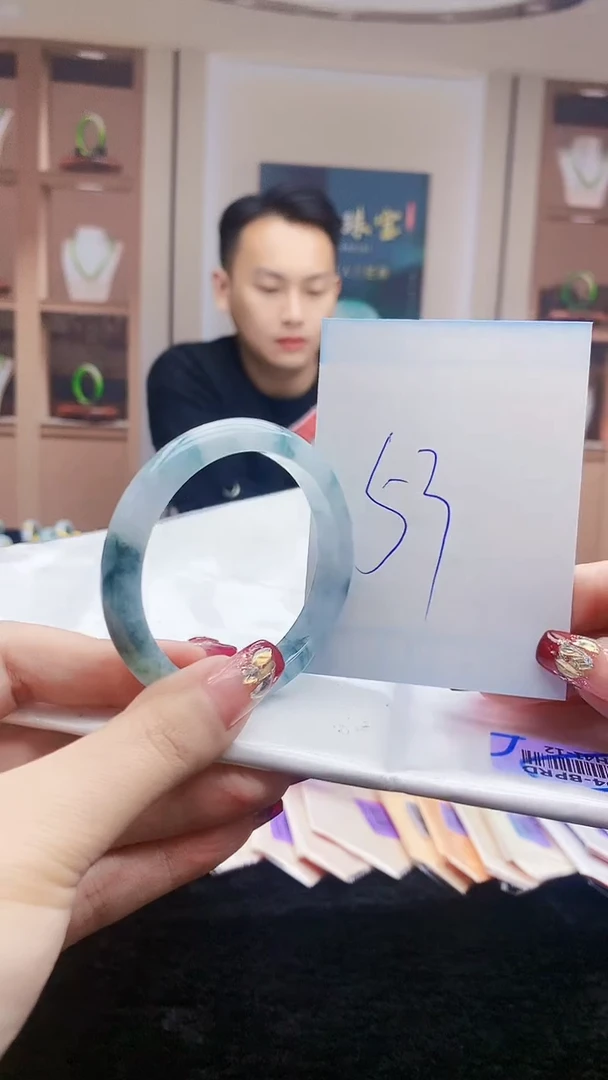 【闪购商品】翡翠手镯未镶嵌     H41-12