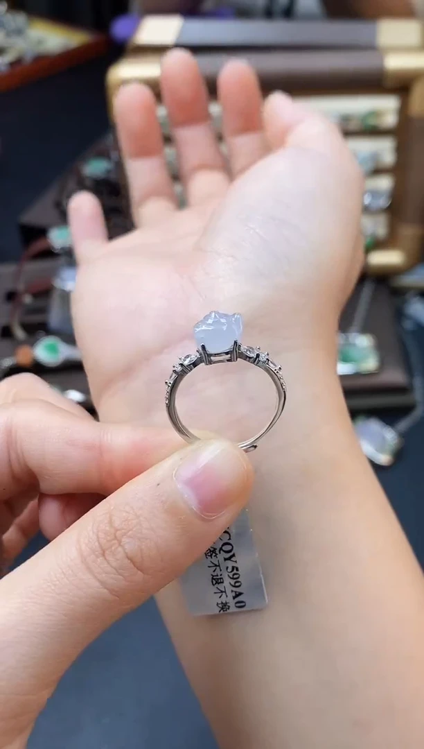 颈饰银S925镶嵌翡翠17988