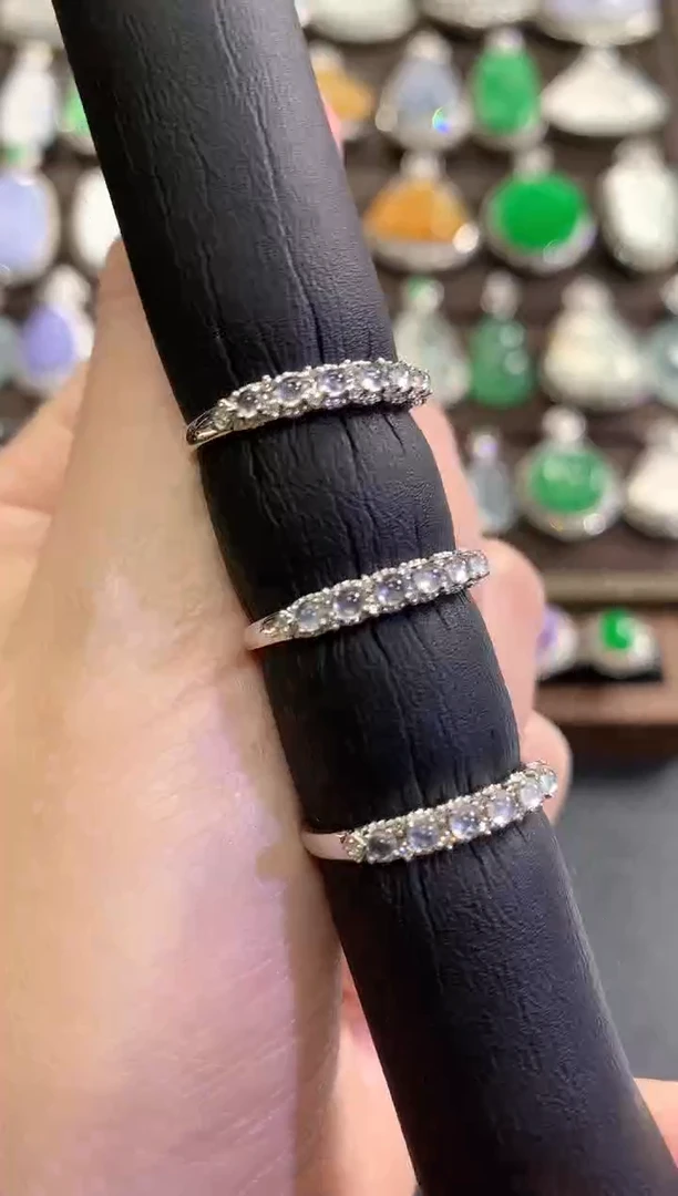 18K金镶嵌戒指翡翠冬日珠宝多样性发货一件W1