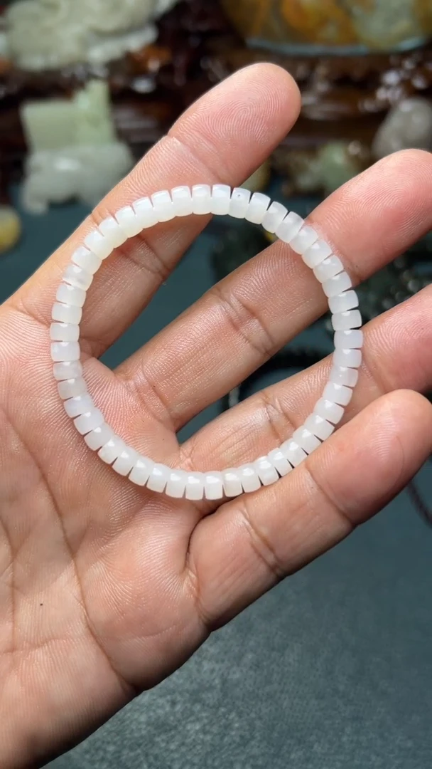 未镶嵌和田玉把件-