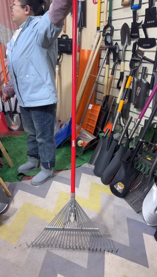 红色纤维柄耙子0003