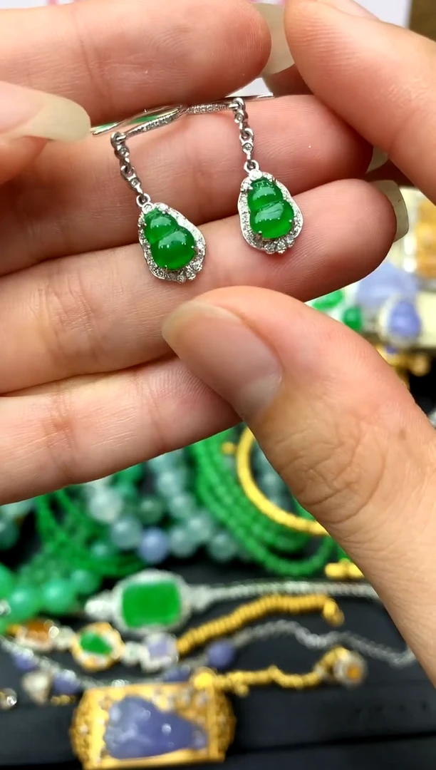 18K金镶嵌翡翠耳饰209-中国好珍宝