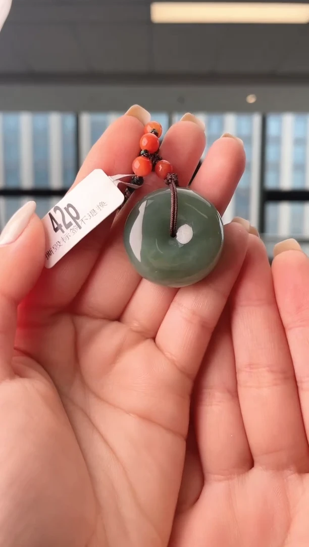 颈饰未镶嵌和田玉扣 无