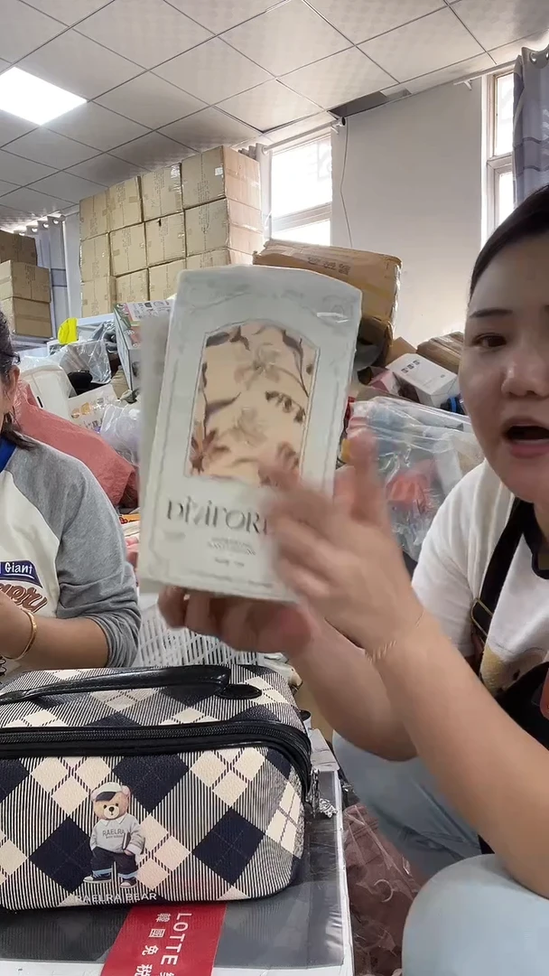 牦牛剖层皮革琪琪女包店超好看发图片款
