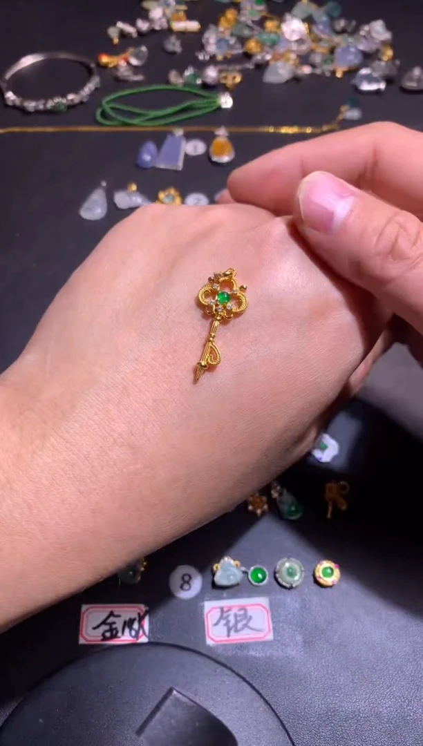 【闪购商品】翡翠吊坠(不含链)银S925镶嵌1