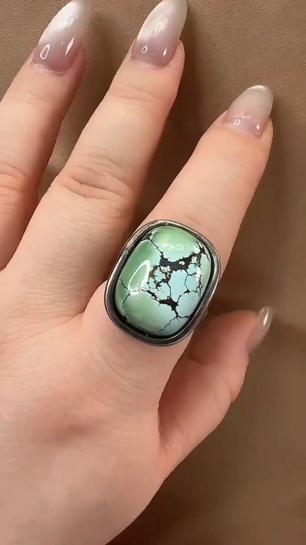 未镶嵌绿松石颈饰戒指