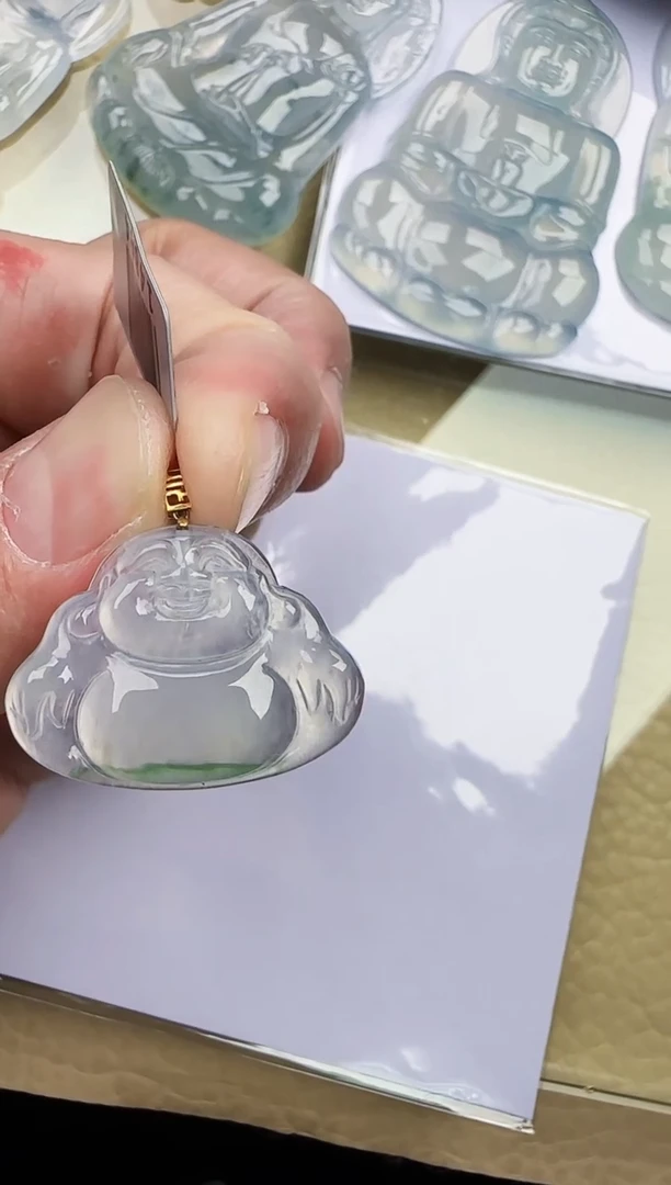 颈饰18K金镶嵌翡翠缅甸翡翠a货