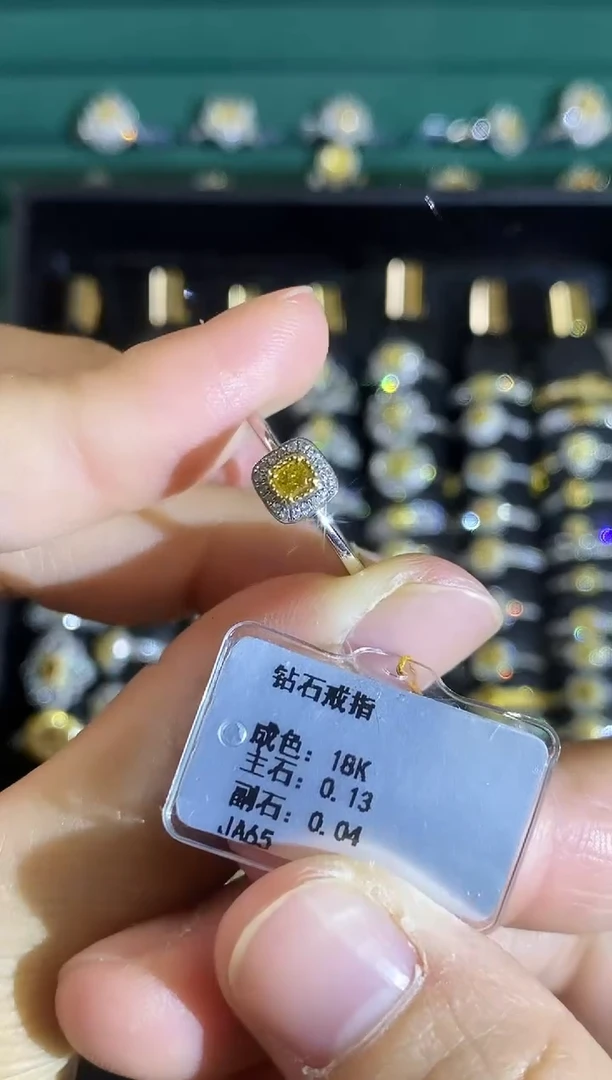 18K金镶嵌戒指钻石02