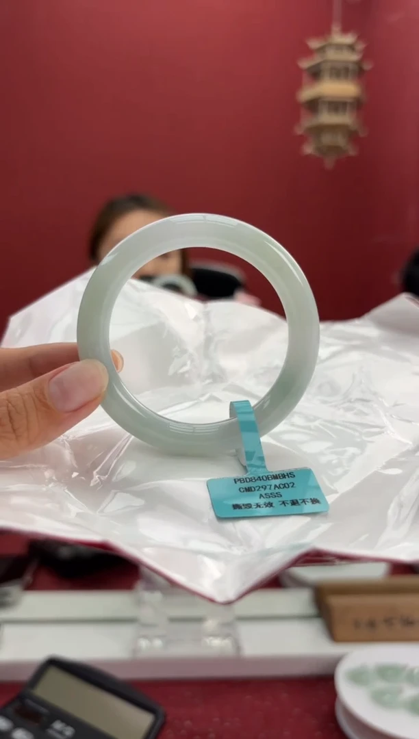 翡翠手镯（圆镯）未镶嵌手镯