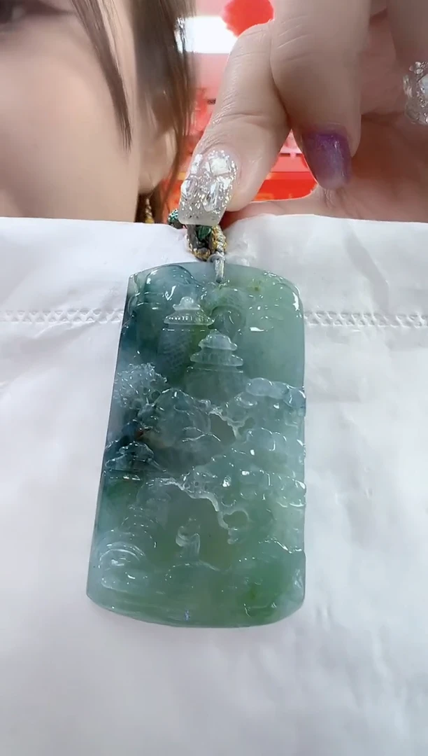 翡翠未镶嵌颈饰孤品山水