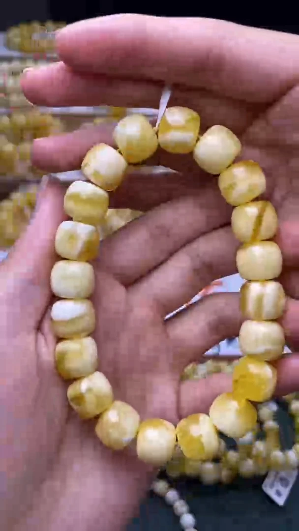 裸石蜜蜡未镶嵌蜜蜡.82