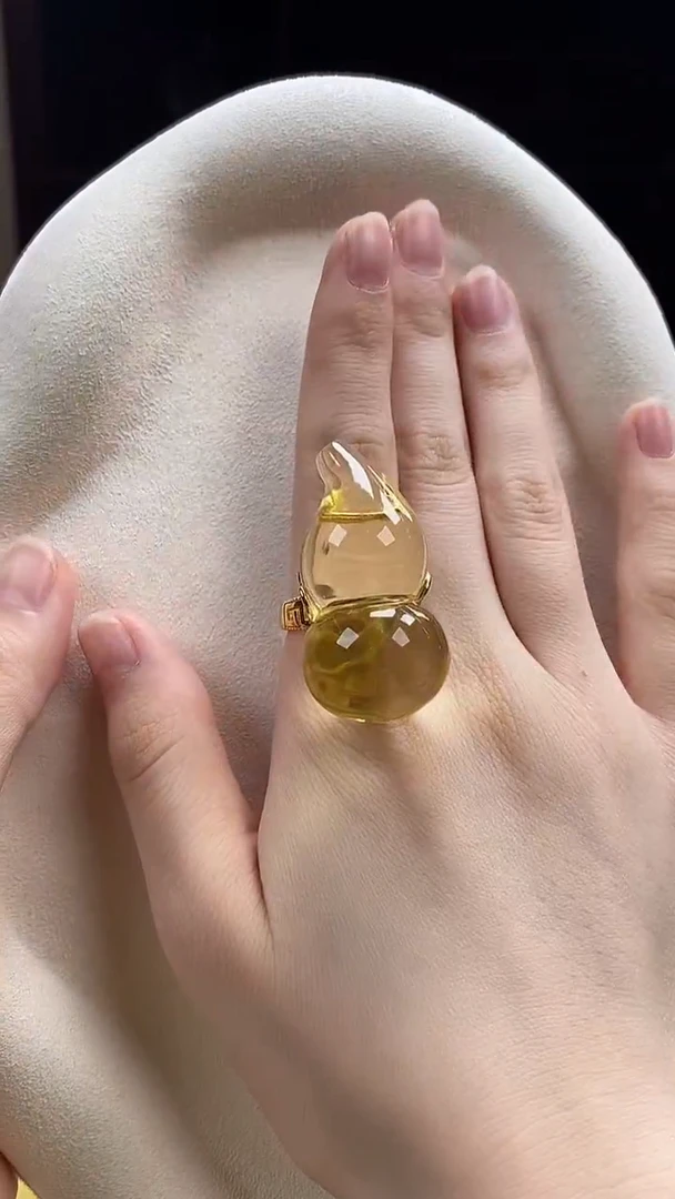 琥珀颈饰未镶嵌戒指