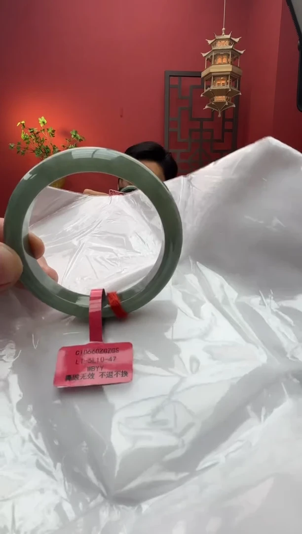 未镶嵌手镯翡翠翡翠手镯1