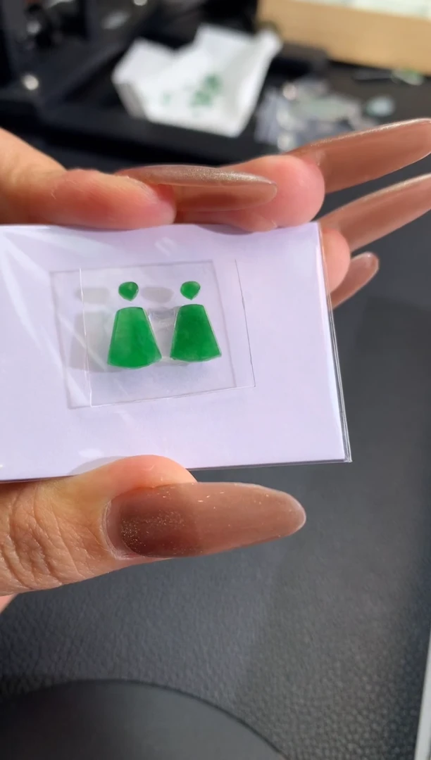 【闪购商品】定制翡翠未镶嵌翡翠