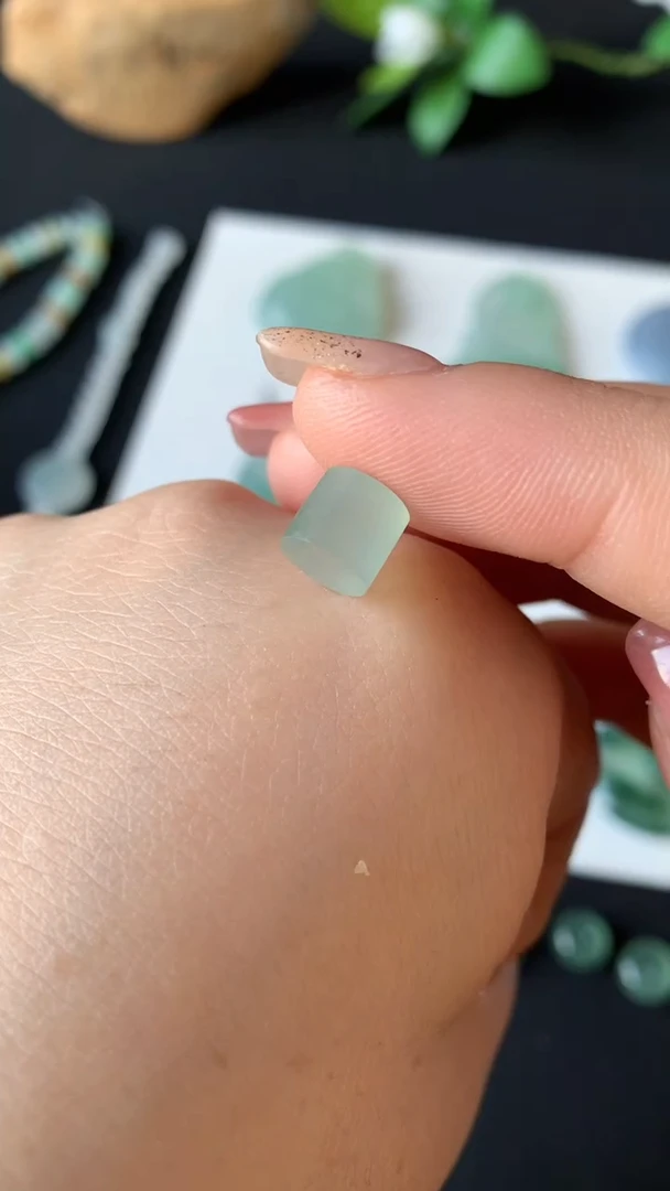 未镶嵌定制翡翠0131054882