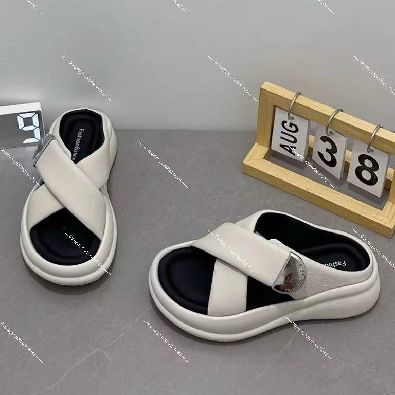 飞儿【交叉带拖鞋】2025夏季新款网红沙滩凉鞋拖鞋