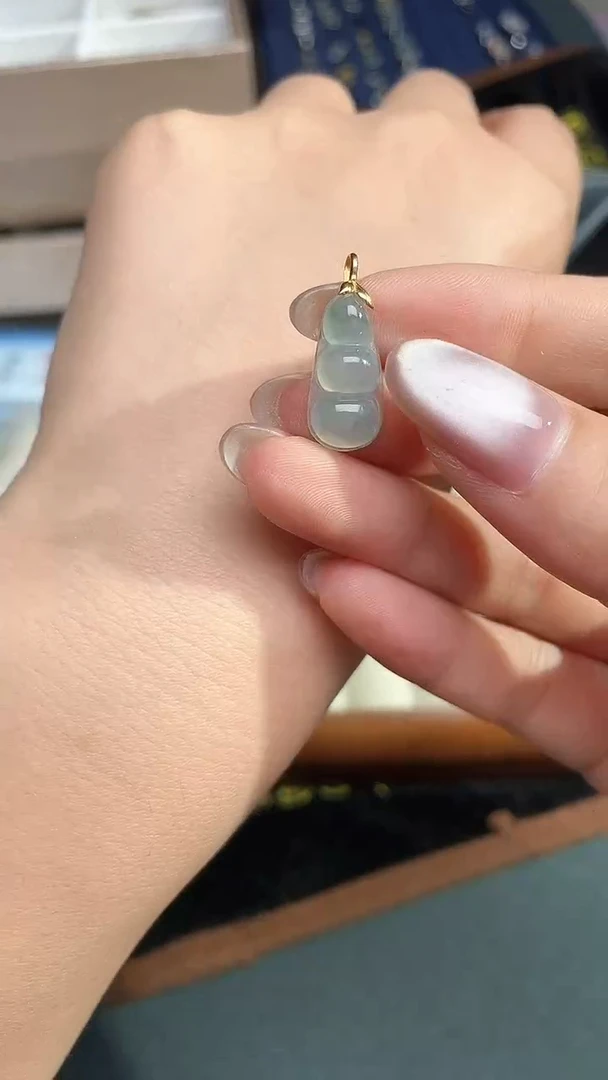 颈饰18K金镶嵌翡翠202021212